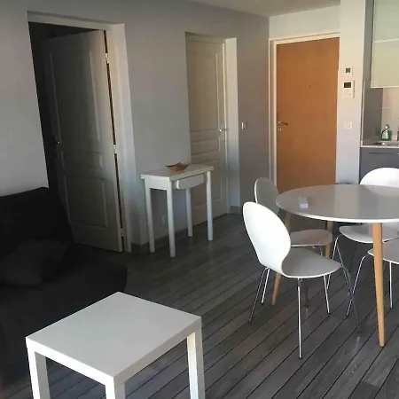 Apartamento With Covered Terrace *